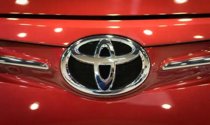 toyota-car-plate-700x417.jpg